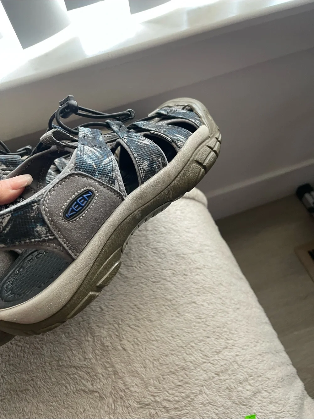 KEEN Men’s Size 10 Waterproof Closed-Toe Sport Sandals Gray Blue